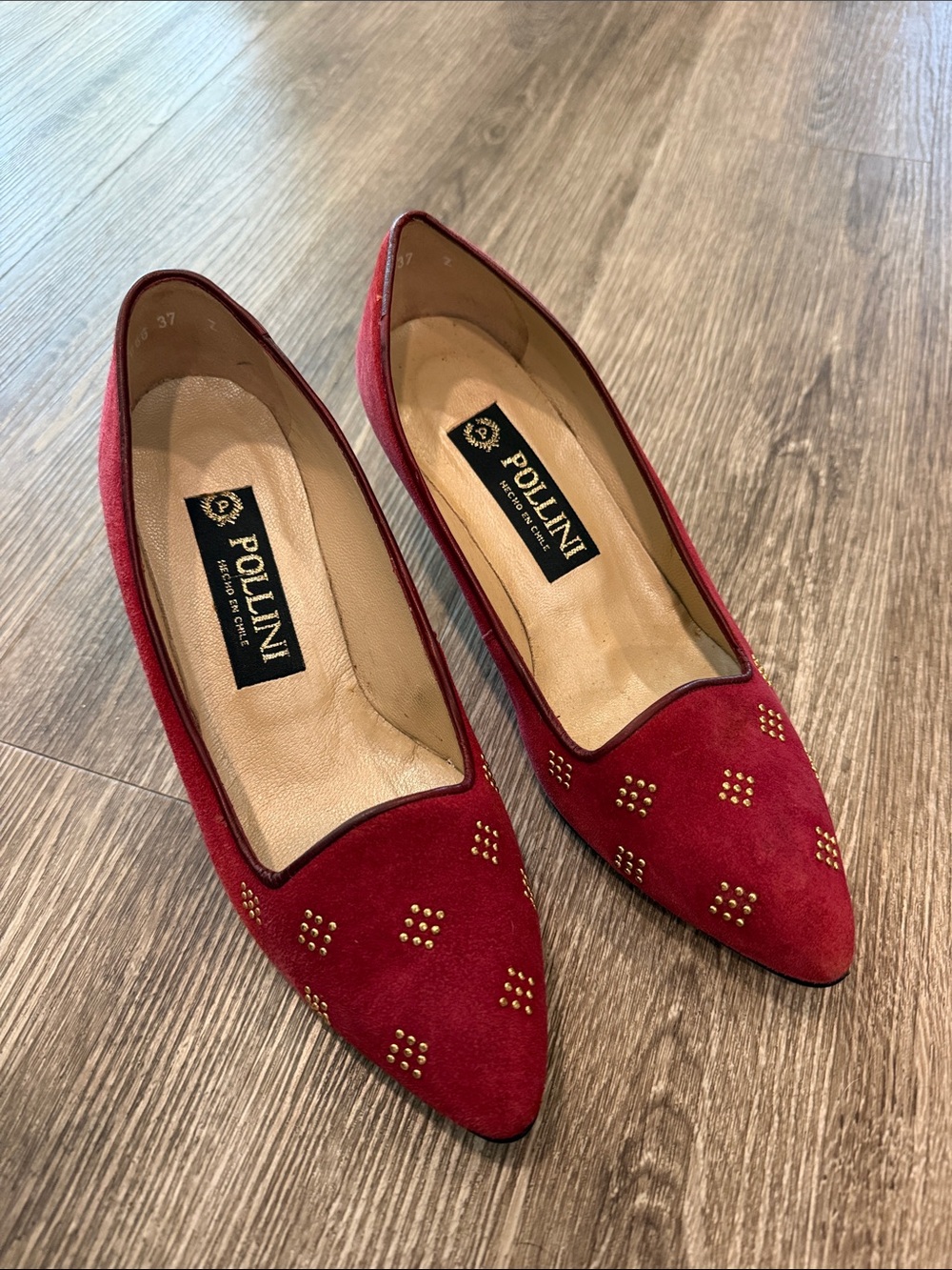 Pollini vintage pointy toe heels red suede leather 37 / US 7